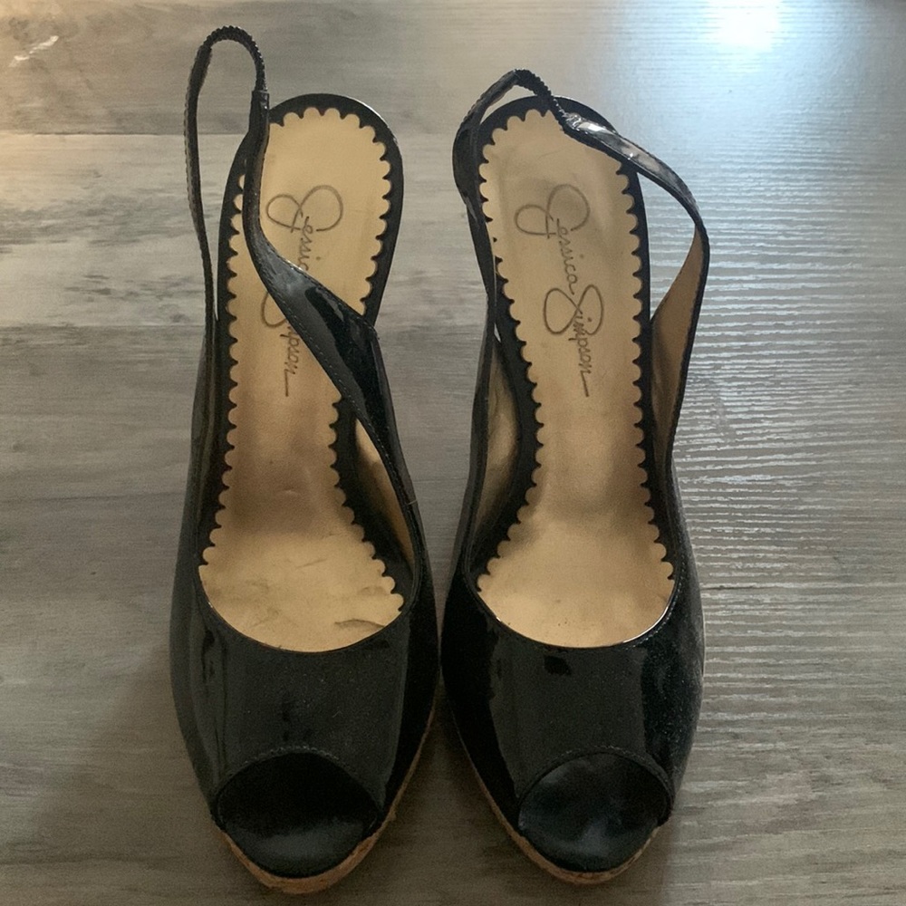 Jessica Simpson women’s size 7 platforms black patent leather